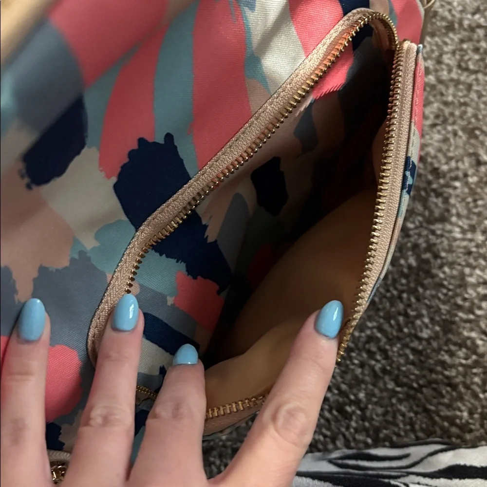 Backpack - Picture 4 of 12